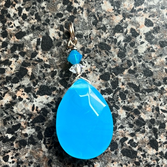 NWOT Gorgeous blue pendant with Swarovski/ Sterling - Picture 1 of 4